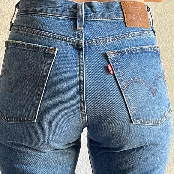 Levi’s Wedgie Jeans - Picture 3 of 8